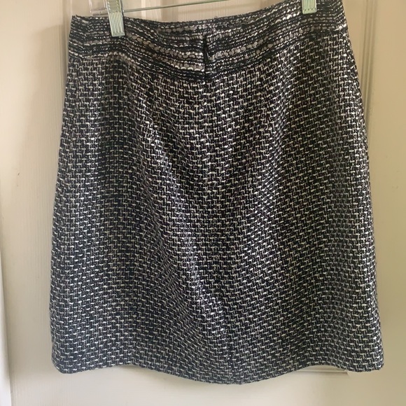 Loft Skirt - Picture 2 of 3